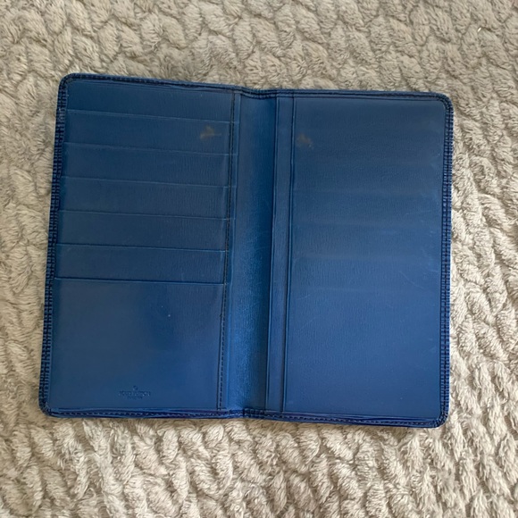 Louis Vuitton Epi Wallet - Picture 6 of 16